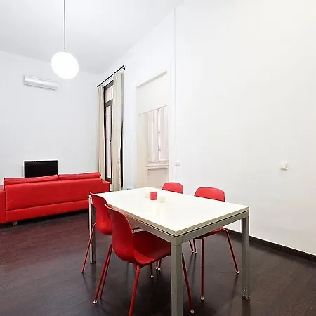 Home-universitat Apartman *