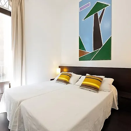 Home-universitat Apartman *