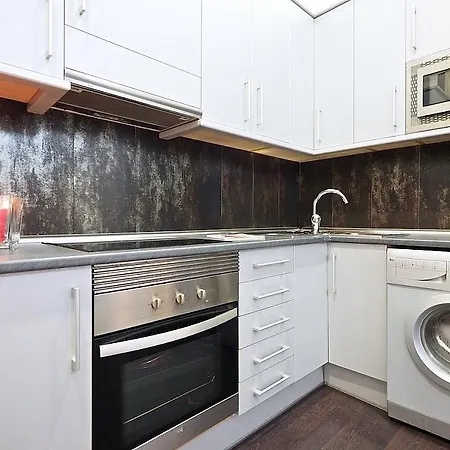 Home-universitat Apartman